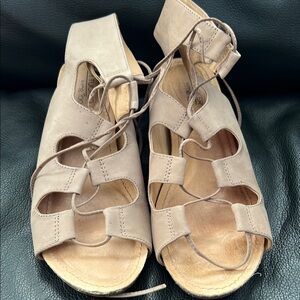 Women's Tan Sandals